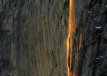 Yosemite (Yosemite) Flame Falls National Park