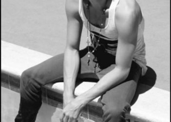 Ek Aansu Vahyu Pachii Biju..