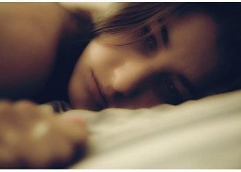 Pyar Shayari  – Mujhe Tan Se Zyada Us Kaa Mann Acha Laga Tha